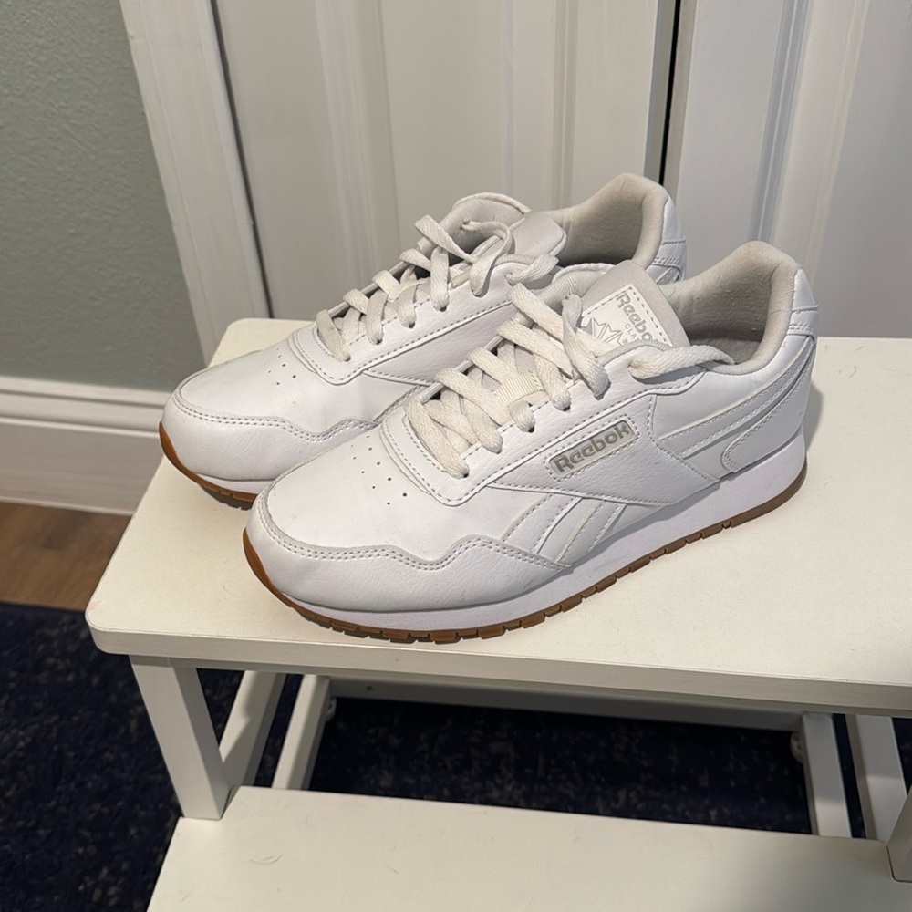 Reebok Classics women’s size 8